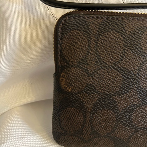 NWT - Coach Cosmic Space Robot Wristlet. - Picture 3 of 9